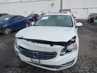 2015 Volvo S60 T5 Drive-E Premier with VIN YV126MFK4F2349564, listed as a IAAI auction lot 41711836 with 59,897 mi miles. Bid and sale history available at carsss.com. Image 6.