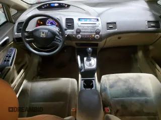 2006 Honda Civic LX z VIN 1HGFA16556L113760, wystawiony jako Copart lot #58132265 z przebiegiem 193 592 mil mil oraz Szkoda całkowita • Salvage title. Historia ofert i sprzedaży dostępna na DreamBid. Obrazek 8.