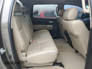 2007 Toyota Tundra Limited z VIN 5TBEV58137S457418, wystawiony jako Copart lot #77690584 z przebiegiem 233 237 mil mil oraz Szkoda całkowita • Salvage title. Historia ofert i sprzedaży dostępna na DreamBid. Obrazek 10.