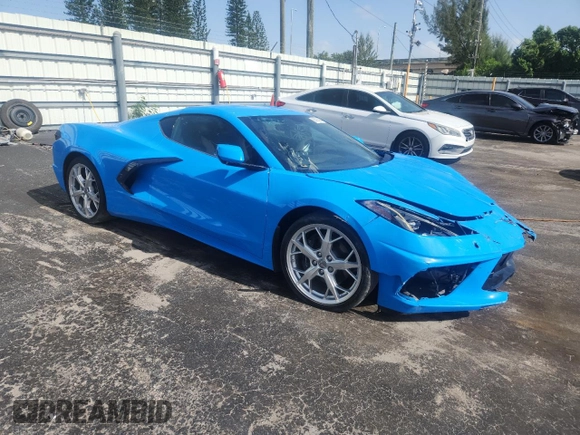 2021 Chevrolet Corvette 2LT z VIN 1G1YB2D48M5122614, wystawiony jako Copart lot #66302235 z przebiegiem 14 736 mil mil oraz Szkoda całkowita • Salvage title. Historia ofert i sprzedaży dostępna na DreamBid. Obrazek 4.