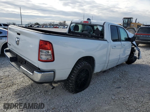 2022 Ram 1500 Big Horn z VIN 1C6RREBG8NN273970, wystawiony jako Copart lot #88903735 z przebiegiem Nie podano mil oraz Czysty tytuł • Clean title. Historia ofert i sprzedaży dostępna na DreamBid. Obrazek 3.
