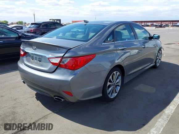 2014 Hyundai Sonata SE with VIN 5NPEC4AC7EH922630, listed as a IAAI auction lot 42070649 with 137,753 mi miles and . Bid and sale history available at DreamBid. Image 4.