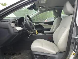 2025 Toyota Camry LE z VIN 4T1DAACKXSU554669, wystawiony jako Copart lot #55768925 z przebiegiem 1 830 mil mil oraz Szkoda całkowita • Salvage title. Historia ofert i sprzedaży dostępna na DreamBid. Obrazek 7.