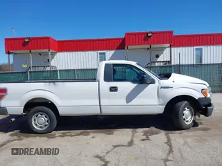 2014 Ford F-150 XL with VIN 1FTMF1CM1EKE41667, listed as a IAAI auction lot 41847599 with 31,671 mi miles and . Bid and sale history available at DreamBid. Image 13.