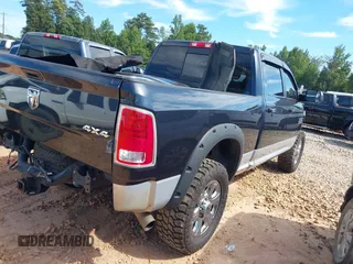 2016 Ram 2500 Laramie with VIN 3C6UR5FL8GG217024, listed as a IAAI auction lot 40235735 with 82,212 mi miles. Bid and sale history available at carsss.com. Image 4.