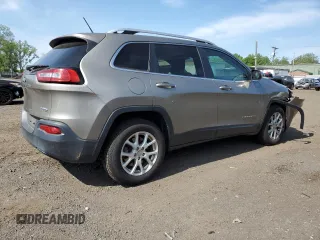 2017 Jeep Cherokee Latitude z VIN 1C4PJMCB3HW602710, wystawiony jako Copart lot #59660665 z przebiegiem 119 158 mil mil oraz Szkoda całkowita • Salvage title. Historia ofert i sprzedaży dostępna na DreamBid. Obrazek 3.