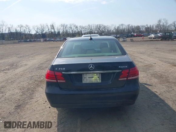 2014 Mercedes-Benz E E 350 Luxury with VIN WDDHF8JB2EA894977, listed as a IAAI auction lot 42065062 with 197,393 mi miles. Bid and sale history available at carsss.com. Image 16.