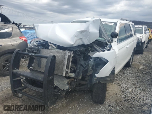 2022 Ford Expedition XL with VIN 1FMJU1FT3NEA52650, listed as a Copart auction lot 43667375 with Not provided miles and Salvage title. Bid and sale history available at DreamBid. Image 1.