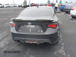 2014 Scion FR-S z VIN JF1ZNAA1XE8707577, wystawiony jako IAAI lot #42054339 z przebiegiem 95 241 mil mil oraz . Historia ofert i sprzedaży dostępna na DreamBid. Obrazek 16.