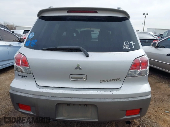 2003 Mitsubishi Outlander XLS with VIN JA4LX41G93U022114, listed as a IAAI auction lot 41776928 with 334,774 mi miles. Bid and sale history available at carsss.com. Image 16.