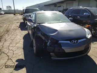 2017 Hyundai Veloster with VIN KMHTC6AD8HU318439, listed as a Copart auction lot 43322083 with 64,664 mi miles. Bid and sale history available at carsss.com. Image 11.