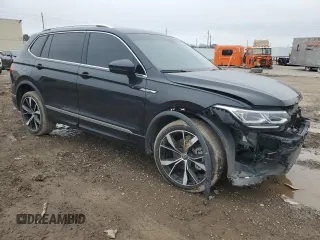 2024 Volkswagen Tiguan SEL R-Line с VIN 3VV4B7AX8RM037891, выставлен на аукционе Copart как лот 45950905 с пробегом 33 661 миль миль и Списание • Salvage title. История ставок и продаж доступна на DreamBid. Изображение 4.