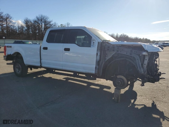 2022 Ford Super Duty F-350 SRW XL with VIN 1FT8W3BN8NEE87423, listed as a Copart auction lot 84142464 with NaN miles and Salvage Title. Bid and sale history available at carsss.com. Image 4.