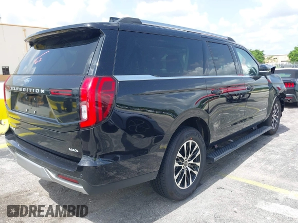 2025 Ford Expedition z VIN 1FMJK1M89SEA17806, wystawiony jako IAAI lot #42438561 z przebiegiem 3 269 mil mil oraz . Historia ofert i sprzedaży dostępna na DreamBid. Obrazek 4.