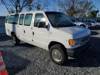 2000 Ford Econoline Passenger XL with VIN 1FBSS31L7YHA51624, listed as a Copart auction lot 86579204 with 55,936 mi miles and Salvage Title. Bid and sale history available at DreamBid. Image 4.