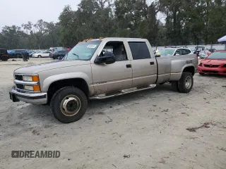 2000 Chevrolet Silverado 3500 z VIN 1GCHK33J3YF436188, wystawiony jako Copart lot #88408045 z przebiegiem Nie podano mil oraz Szkody całkowita. Historia ofert i sprzedaży dostępna na DreamBid. Obrazek 1.