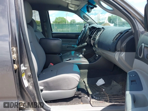 2012 Toyota Tacoma z VIN 5TFLU4EN8CX023888, wystawiony jako IAAI lot #42545349 z przebiegiem 118 369 mil mil oraz . Historia ofert i sprzedaży dostępna na DreamBid. Obrazek 5.
