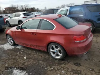 2011 BMW 1 Series 128i z VIN WBAUP9C52BVL89574, wystawiony jako Copart lot #43713545 z przebiegiem 121 819 mil mil oraz Szkody całkowita. Historia ofert i sprzedaży dostępna na DreamBid. Obrazek 2.