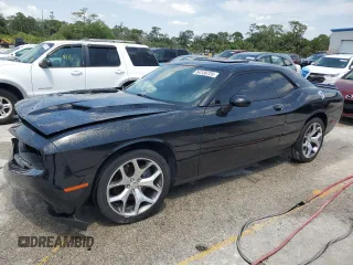 2015 Dodge Challenger SXT Plus z VIN 2C3CDZBG7FH775713, wystawiony jako Copart lot #54136725 z przebiegiem 125 713 mil mil oraz Szkoda całkowita • Salvage title. Historia ofert i sprzedaży dostępna na DreamBid. Obrazek 1.