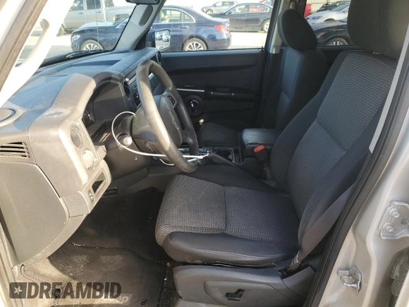 2009 Jeep Commander Sport с VIN 1J8HH48K19C511357, выставлен на аукционе Copart как лот 80654554 с пробегом 203 420 миль миль и Чистый • Clean title. История ставок и продаж доступна на DreamBid. Изображение 7.