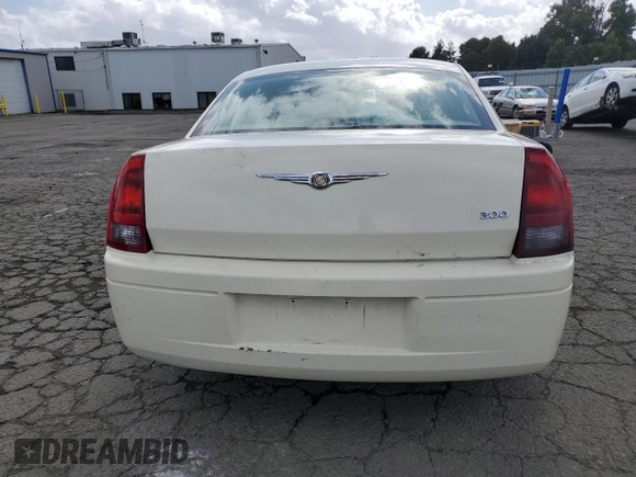 2007 Chrysler 300 with VIN 2C3LA43R17H889770, listed as a Copart auction lot 51492635 with 101,511 mi miles and Salvage Title. Bid and sale history available at carsss.com. Image 6.