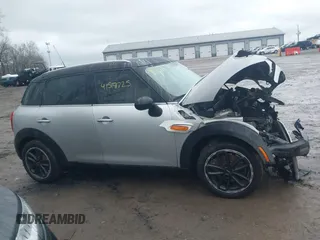2015 MINI Countryman with VIN WMWZB3C50FWR44622, listed as a IAAI auction lot 41519725 with 229,985 mi miles and . Bid and sale history available at DreamBid. Image 14.
