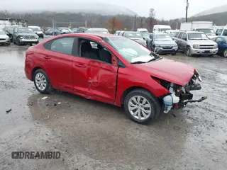 2020 Hyundai Accent SE with VIN 3KPC24A6XLE099469, listed as a IAAI auction lot 40924712 with 90,952 mi miles. Bid and sale history available at carsss.com. Image 1.