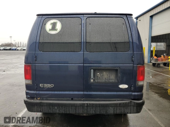 2005 Ford Econoline Passenger XL with VIN 1FBNE31L45HA70020, listed as a Copart auction lot 43475345 with 124,301 mi miles and Clean Title. Bid and sale history available at carsss.com. Image 6.