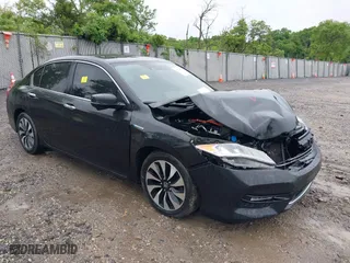 2017 Honda Accord Hybrid with VIN JHMCR6F32HC024543, listed as a IAAI auction lot 39433077 with 96,797 mi miles. Bid and sale history available at carsss.com. Image 1.