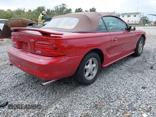 1994 Ford Mustang z VIN 1FALP45T5RF110660, wystawiony jako IAAI lot #41344796 z przebiegiem 171 120 mil mil oraz . Historia ofert i sprzedaży dostępna na DreamBid. Obrazek 4.