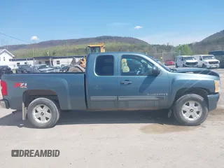 2009 Chevrolet Silverado 1500 LT with VIN 1GCEK29099Z214279, listed as a IAAI auction lot 42112324 with 55,953 mi miles and . Bid and sale history available at DreamBid. Image 13.