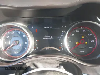 2020 Dodge Charger SXT z VIN 2C3CDXBG0LH123712, wystawiony jako IAAI lot #41432187 z przebiegiem 83 946 mil mil oraz . Historia ofert i sprzedaży dostępna na DreamBid. Obrazek 7.