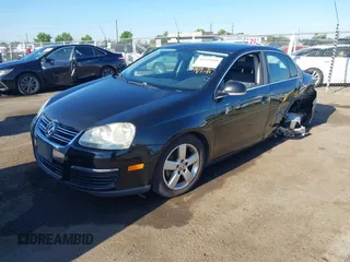 2008 Volkswagen Jetta SE with VIN 3VWRZ71KX8M082752, listed as a IAAI auction lot 42529588 with 167,568 mi miles and . Bid and sale history available at DreamBid. Image 18.