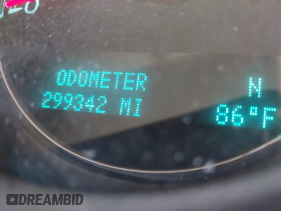 2014 Chevrolet Tahoe LT with VIN 1GNSCBE00ER147899, listed as a IAAI auction lot 42322761 with 299,342 mi miles and . Bid and sale history available at DreamBid. Image 15.