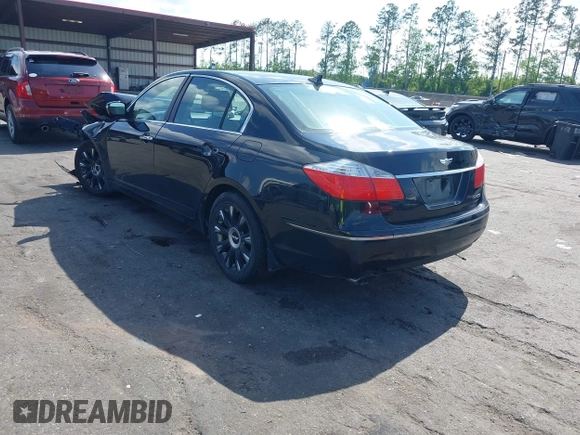 2010 Hyundai Genesis with VIN KMHGC4DE8AU076185, listed as a IAAI auction lot 41996812 with 147,645 mi miles. Bid and sale history available at carsss.com. Image 3.