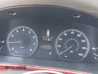 2013 Hyundai Equus Signature with VIN KMHGH4JH8DU067653, listed as a IAAI auction lot 42196105 with 164,333 mi miles and . Bid and sale history available at DreamBid. Image 7.