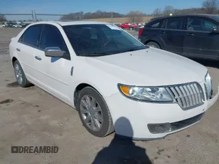2012 Lincoln MKZ with VIN 3LNHL2GCXCR801802, listed as a IAAI auction lot 41710284 with 68,000 mi miles. Bid and sale history available at carsss.com. Image 1.