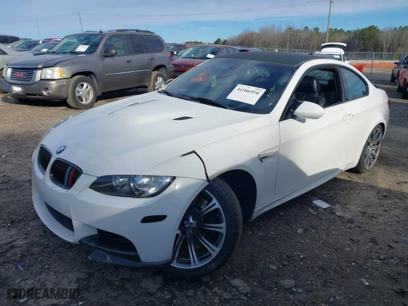 2013 BMW M3 with VIN WBSKG9C57DJ593607, listed as a IAAI auction lot 41586910 with 102,940 mi miles. Bid and sale history available at carsss.com. Image 17.