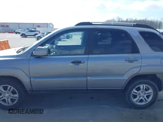 2005 Kia Sportage LX with VIN KNDJE723757102304, listed as a IAAI auction lot 41689073 with 125,276 mi miles and . Bid and sale history available at carsss.com. Image 15.