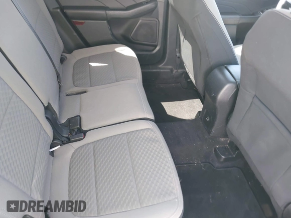 2021 Ford Escape SE with VIN 1FMCU0G62MUB33512, listed as a IAAI auction lot 41828402 with 110,205 mi miles and . Bid and sale history available at carsss.com. Image 8.