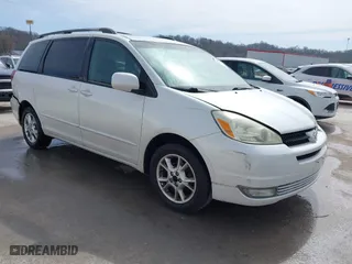 2004 Toyota Sienna XLE with VIN 5TDZA22C94S193114, listed as a IAAI auction lot 41809897 with 183,794 mi miles. Bid and sale history available at carsss.com. Image 1.