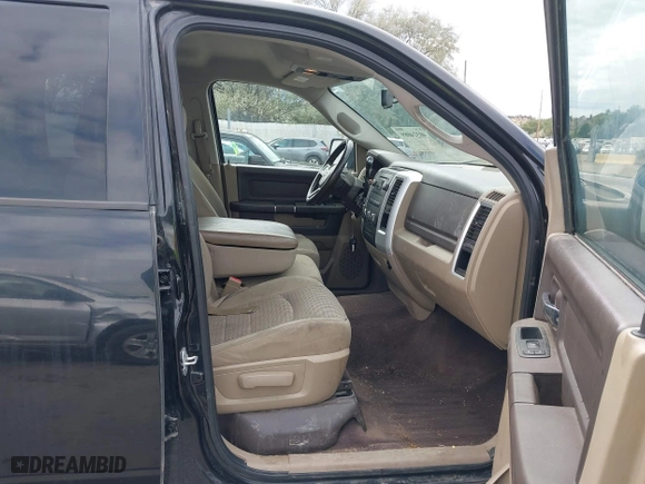 2009 Dodge Ram 1500 SLT with VIN 1D3HV13P69S721371, listed as a IAAI auction lot 40324089 with 215,058 mi miles. Bid and sale history available at carsss.com. Image 5.