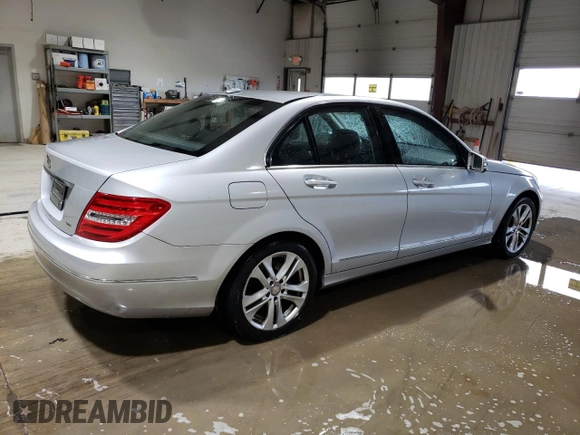 2014 Mercedes-Benz C 250 Sport with VIN WDDGF4HB0EA918431, listed as a Copart auction lot 54676495 with 178,407 mi miles and Clean title. Bid and sale history available at DreamBid. Image 3.