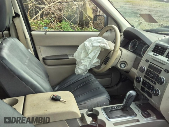 2011 Ford Escape Hybrid с VIN 1FMCU5K36BKB54964, выставлен на аукционе Copart как лот 82873554 с пробегом Не указан миль и Списание • Salvage title. История ставок и продаж доступна на DreamBid. Изображение 7.
