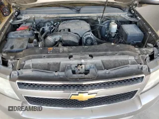2012 Chevrolet Tahoe LS z VIN 1GNSCAE06CR318744, wystawiony jako Copart lot #46444455 z przebiegiem 194 651 mil mil oraz Czysty tytuł • Clean title. Historia ofert i sprzedaży dostępna na DreamBid. Obrazek 12.
