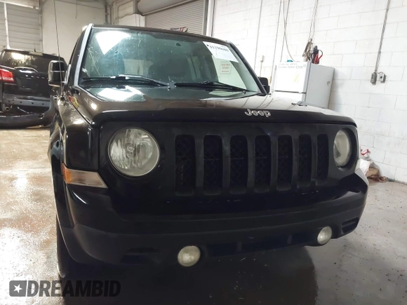 2014 Jeep Patriot High Altitude with VIN 1C4NJPFAXED679271, listed as a IAAI auction lot 41290600 with 157,256 mi miles and . Bid and sale history available at carsss.com. Image 12.