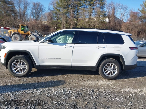 2024 Jeep Grand Cherokee Altitude X with VIN 1C4RJKAG0R8572597, listed as a IAAI auction lot 41411512 with 2,445 mi miles and . Bid and sale history available at DreamBid. Image 14.