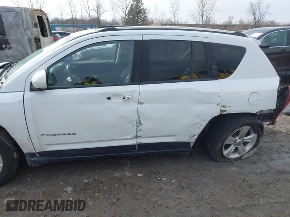 2015 Jeep Compass High Altitude Edition with VIN 1C4NJDEB6FD269920, listed as a IAAI auction lot 41709213 with 162,633 mi miles. Bid and sale history available at carsss.com. Image 6.