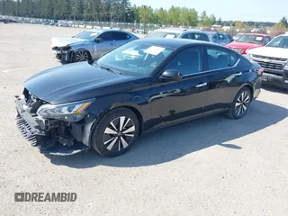 2022 Nissan Altima 2.5 SV with VIN 1N4BL4DV6NN328262, listed as a IAAI auction lot 42110746 with 56,204 mi miles. Bid and sale history available at carsss.com. Image 18.