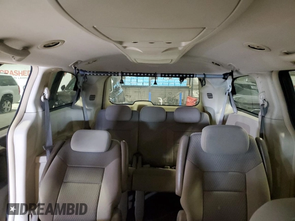2010 Chrysler Town & Country Touring z VIN 2A4RR5D17AR431823, wystawiony jako Copart lot #60486005 z przebiegiem 200 459 mil mil oraz Czysty tytuł • Clean title. Historia ofert i sprzedaży dostępna na DreamBid. Obrazek 10.